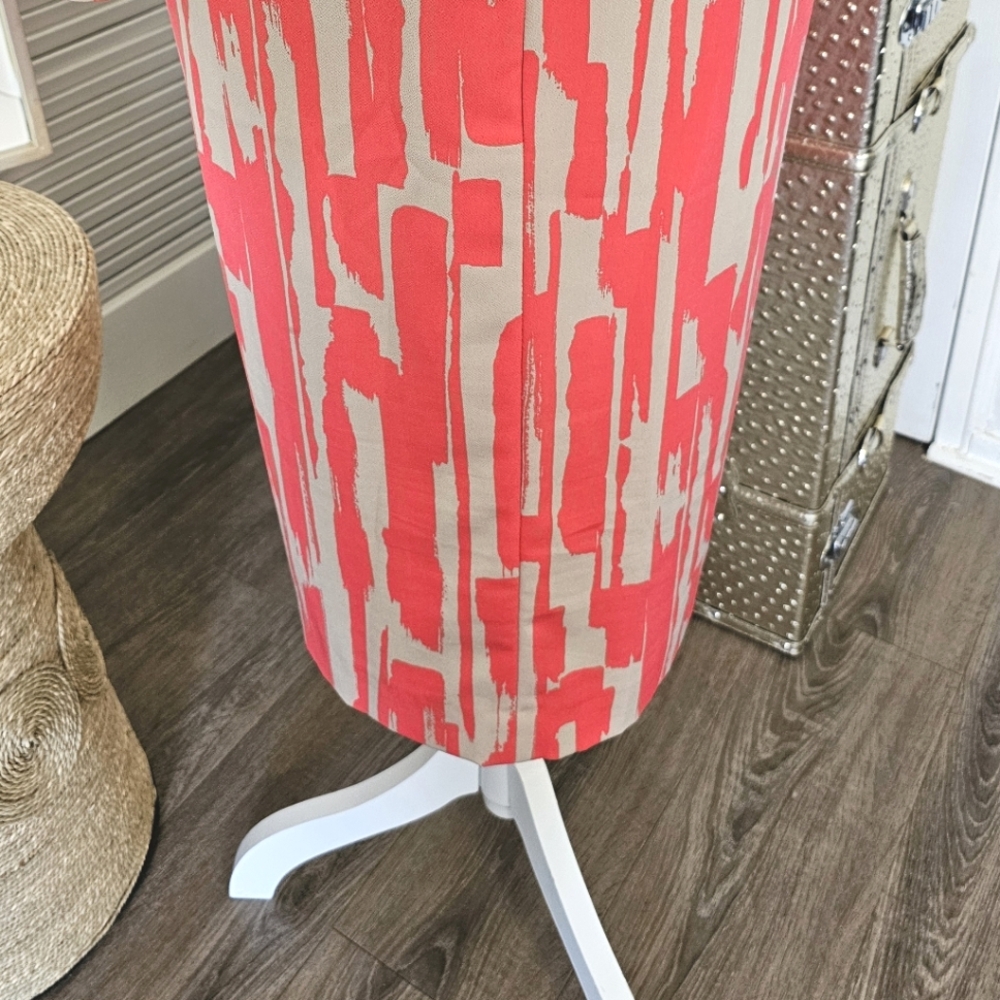 VIBRANT PENCIL DRESS🩷 - Picture 10 of 13
